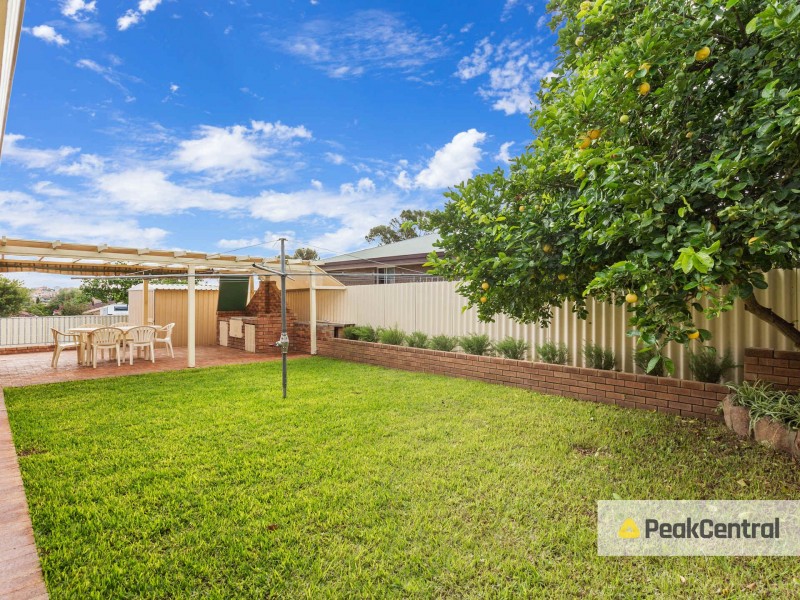 1 Thackeray Street, Spearwood WA 6163