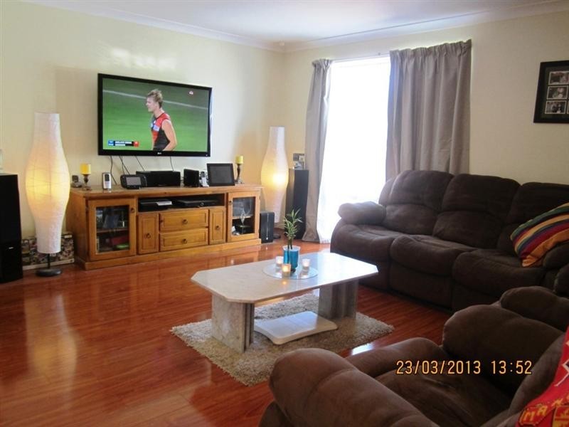 4 Broadwater Gardens, South Lake WA 6164
