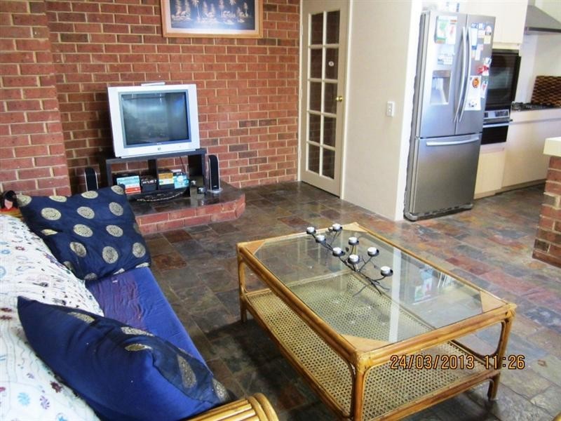 4 Broadwater Gardens, South Lake WA 6164