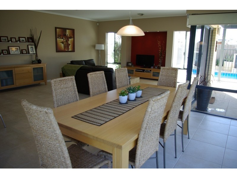 3 Harmony Avenue, Atwell WA 6164