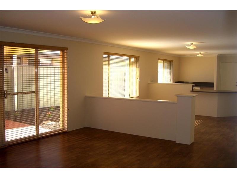 2 Fareham Crescent, Wellard WA 6170