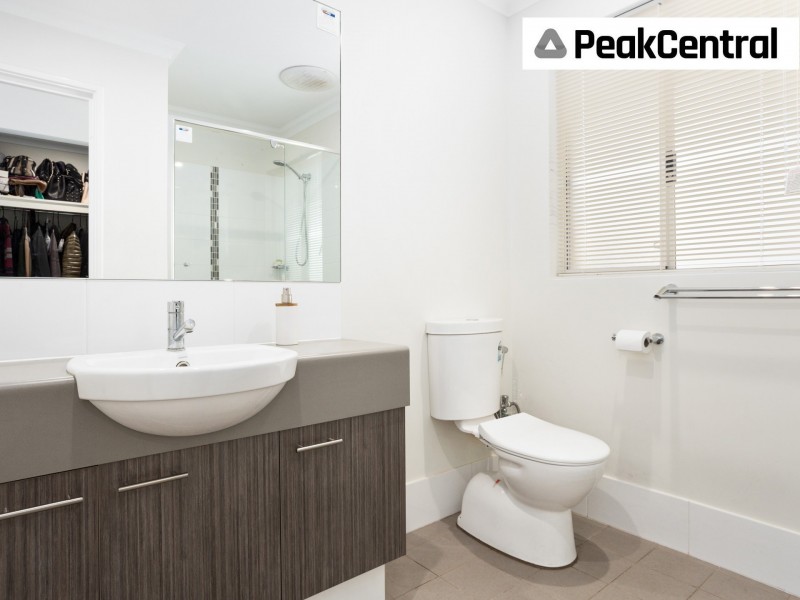 1/27 Barfield Road, Hammond Park WA 6164