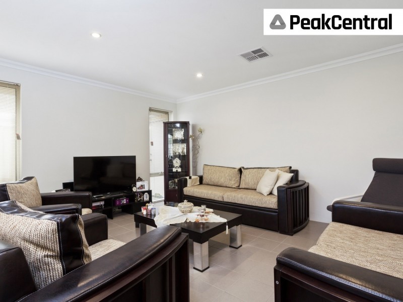 1/27 Barfield Road, Hammond Park WA 6164