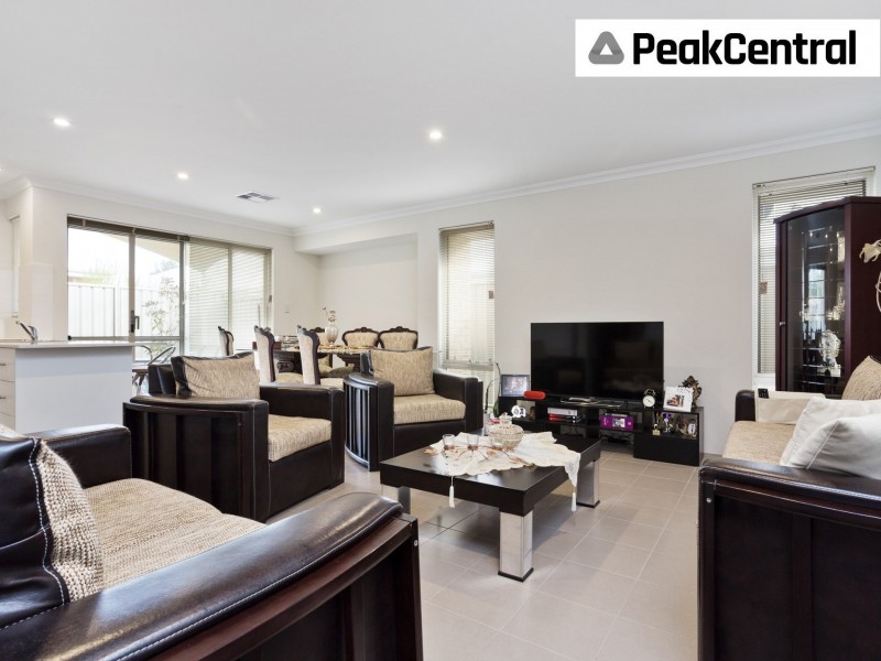 1/27 Barfield Road, Hammond Park WA 6164