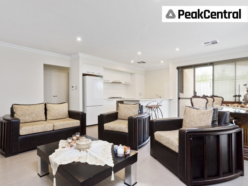 1/27 Barfield Road, Hammond Park WA 6164