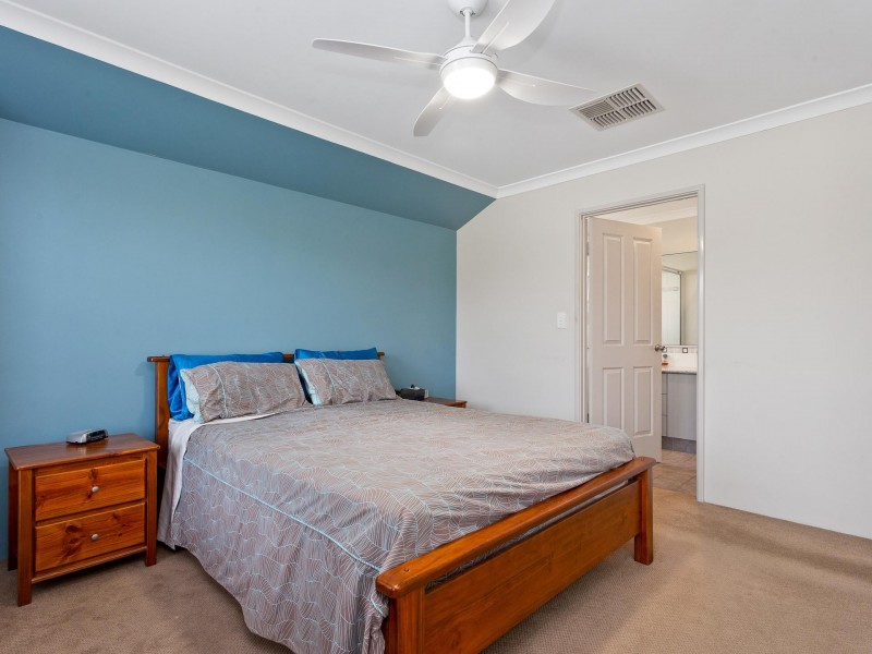 13 Montgomery Drive, Success WA 6164