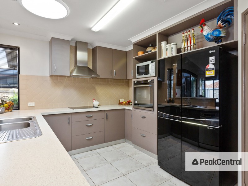 13 Montgomery Drive, Success WA 6164