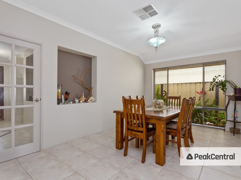 13 Montgomery Drive, Success WA 6164