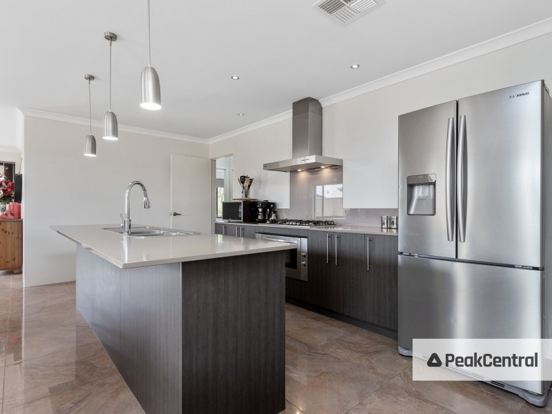 52 Kesiya Turn, Aubin Grove WA 6164