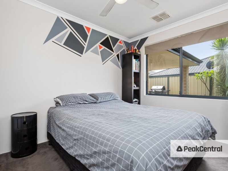 52 Kesiya Turn, Aubin Grove WA 6164