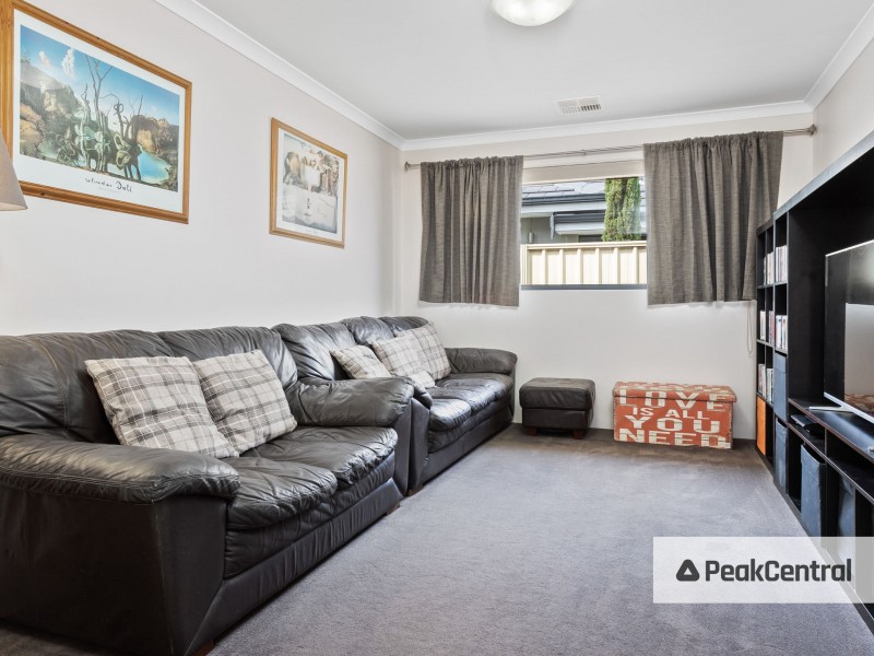 52 Kesiya Turn, Aubin Grove WA 6164