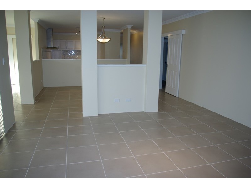 19 Kinloch Pass, Aubin Grove WA 6164