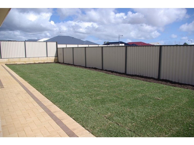 19 Kinloch Pass, Aubin Grove WA 6164