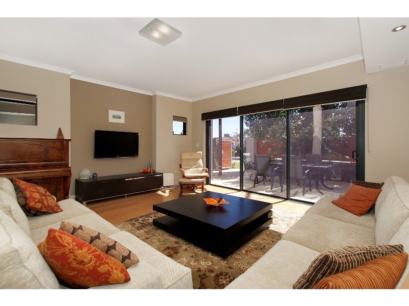 4E Willcock Street, Ardross WA 6153