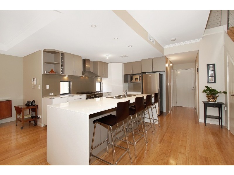 4E Willcock Street, Ardross WA 6153