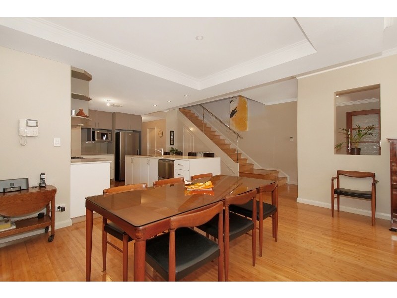 4E Willcock Street, Ardross WA 6153