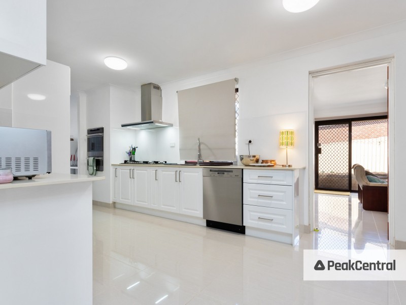 23 Pelican Ramble, Yangebup WA 6164