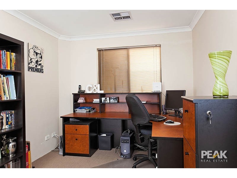 11 Yarra Promenade, Hammond Park WA 6164