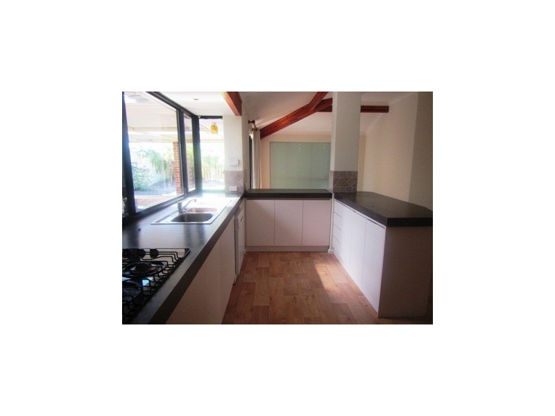 75 Brenchley Drive, Atwell WA 6164