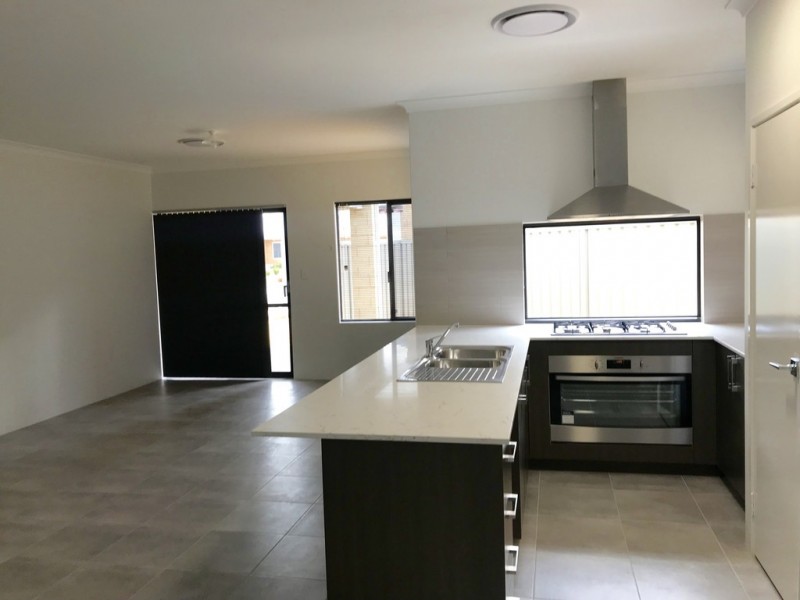 14 Morwell Entrance, Wandi WA 6167