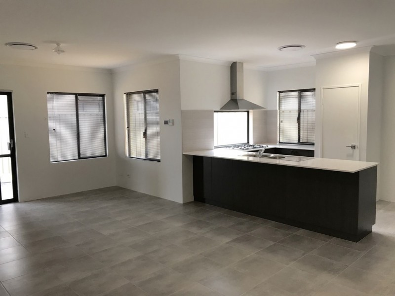 14 Morwell Entrance, Wandi WA 6167