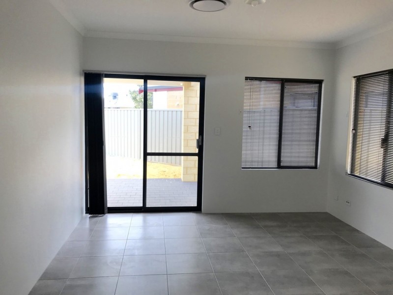 14 Morwell Entrance, Wandi WA 6167