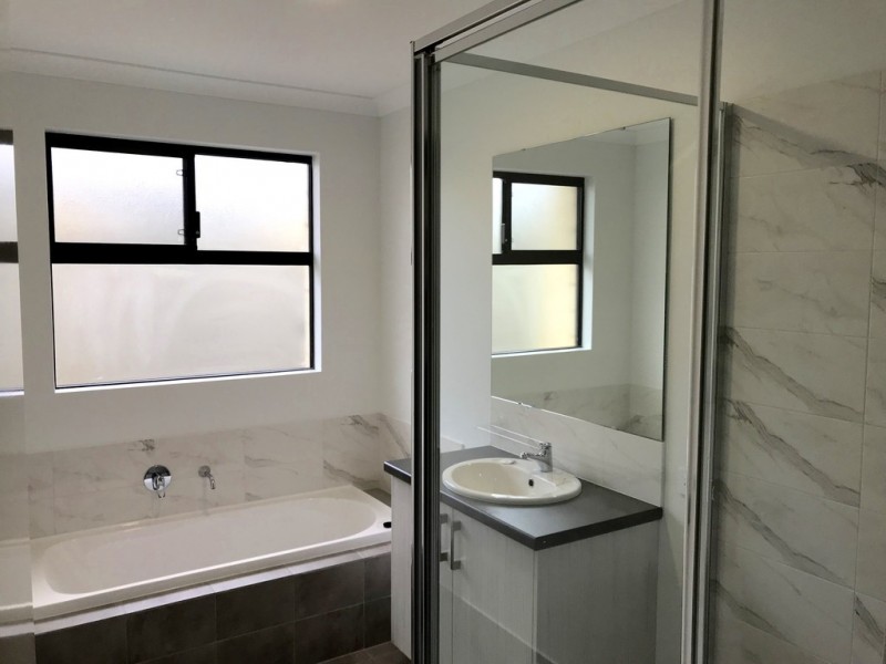 14 Morwell Entrance, Wandi WA 6167