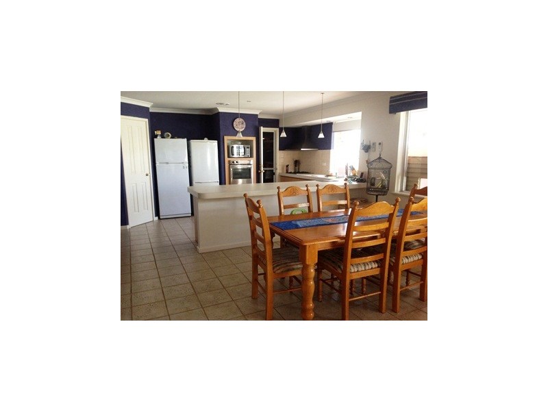 20 Brenchley Drive, Atwell WA 6164