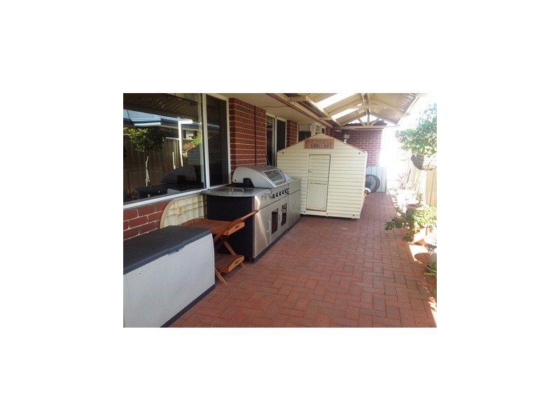 20 Brenchley Drive, Atwell WA 6164