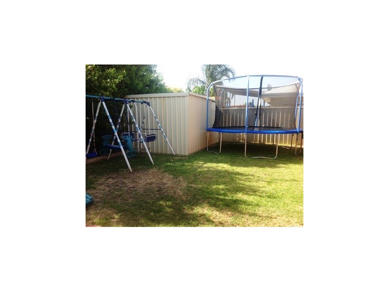 20 Brenchley Drive, Atwell WA 6164