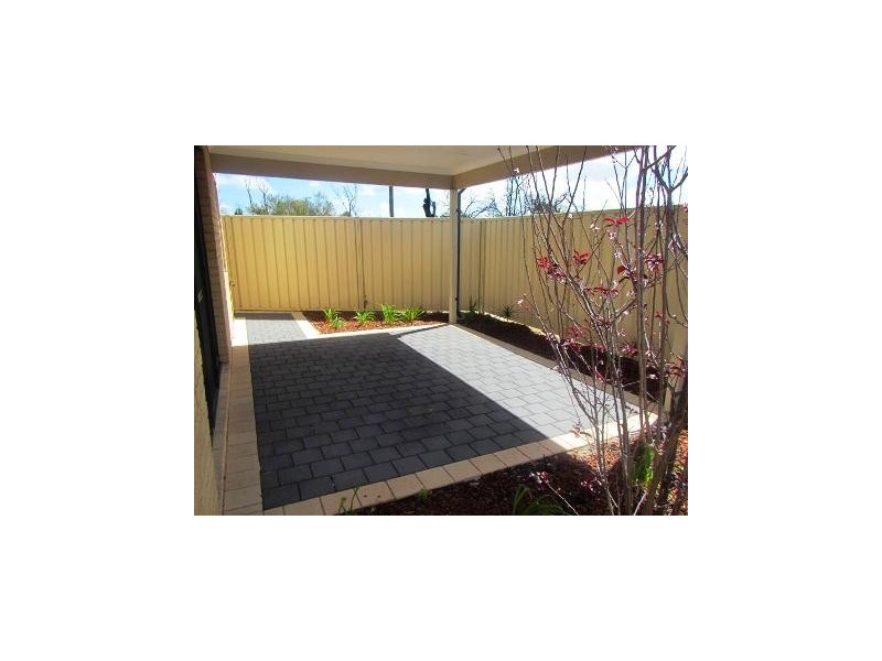 1 Biara Lane, Success WA 6164