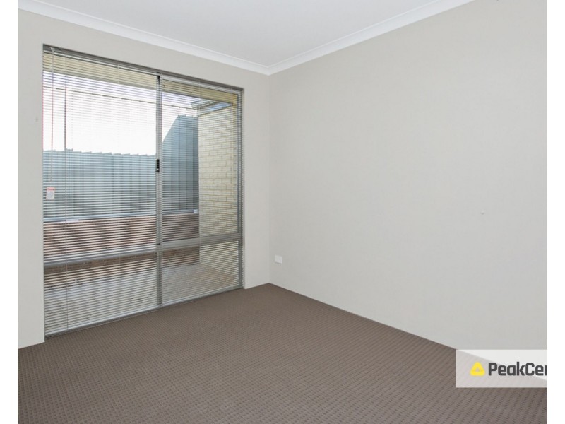 32 Needlewood Loop, Wandi WA 6167