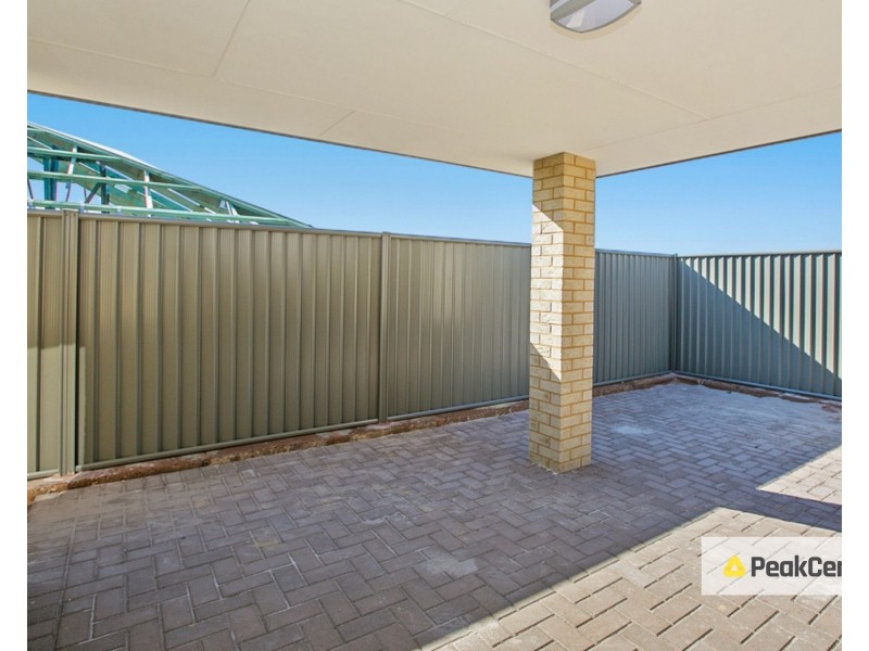 32 Needlewood Loop, Wandi WA 6167