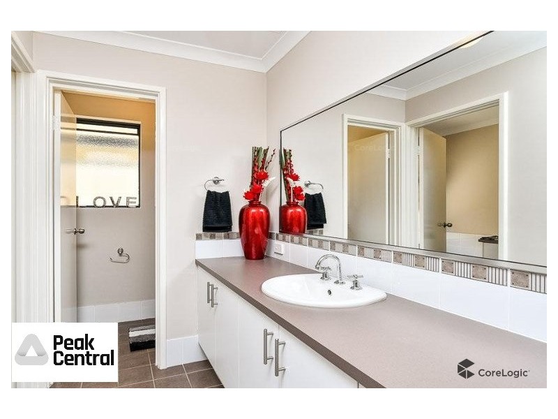 13 Baumea Turn, Hammond Park WA 6164