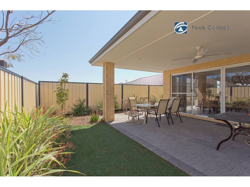 8 St Joseph Fairway, Success WA 6164