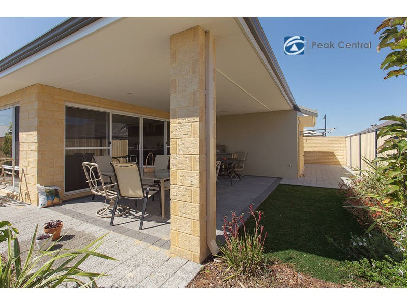 8 St Joseph Fairway, Success WA 6164