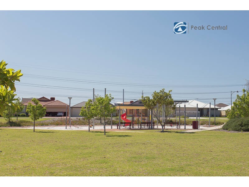 8 St Joseph Fairway, Success WA 6164