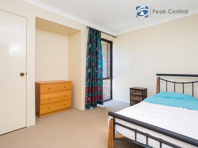 9 Fowler Row, Leeming WA 6149