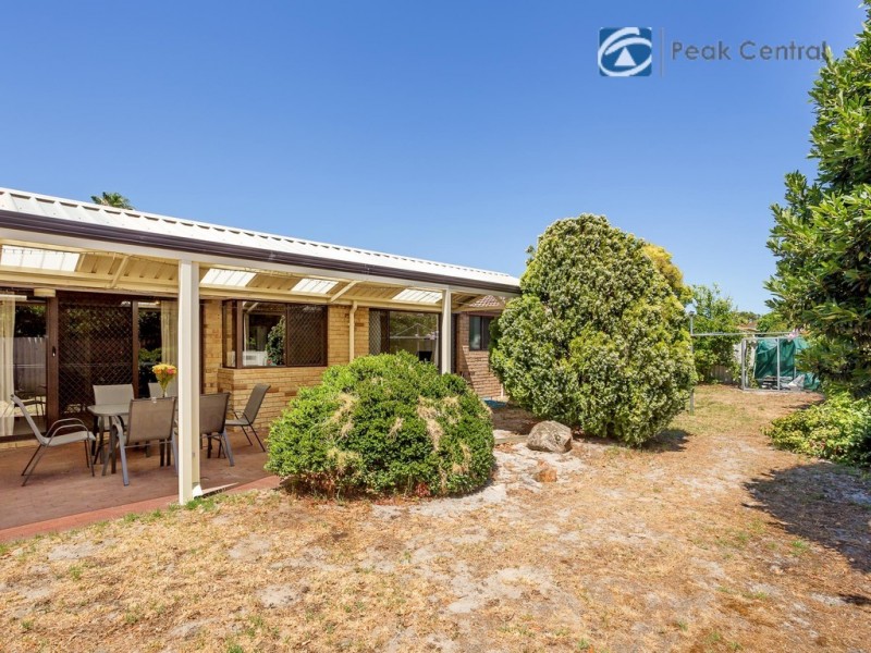 9 Fowler Row, Leeming WA 6149