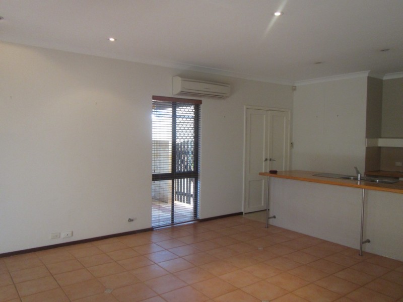 1/4 Jane Road, Applecross WA 6153