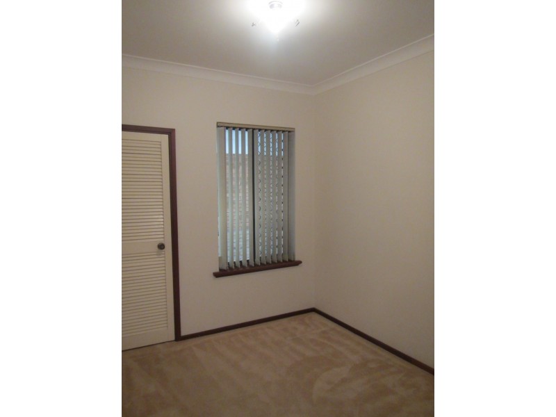1/4 Jane Road, Applecross WA 6153
