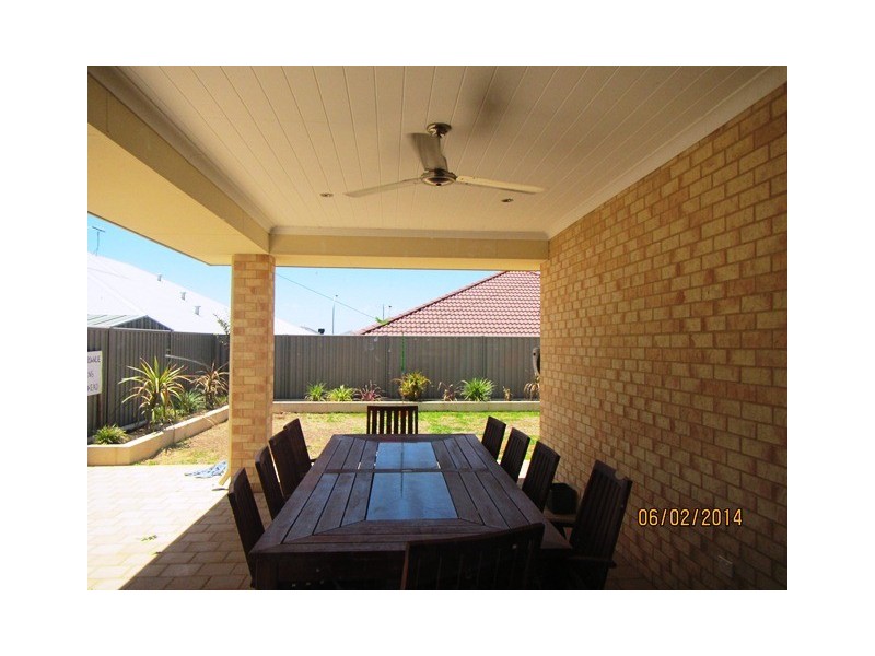 6 Chatham Way, Harrisdale WA 6112