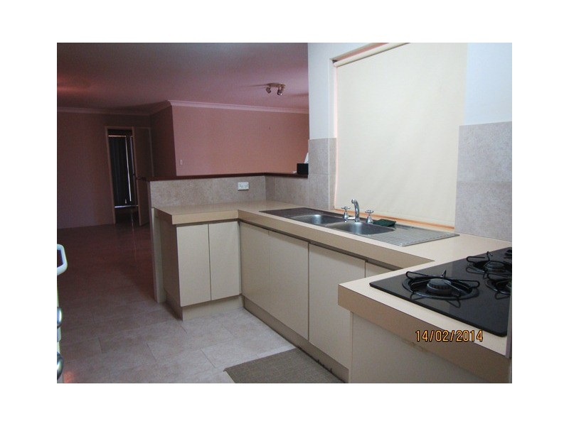 7 Bauera Glade, South Lake WA 6164