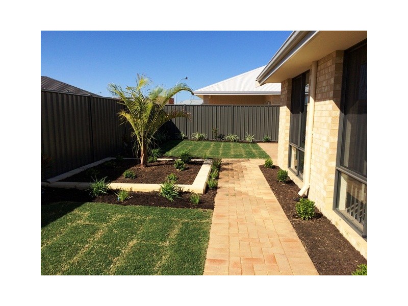 11 Trusty Way, Piara Waters WA 6112