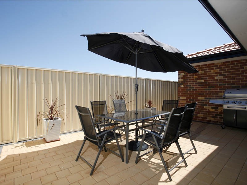 5/7 Barfield Road, Hammond Park WA 6164