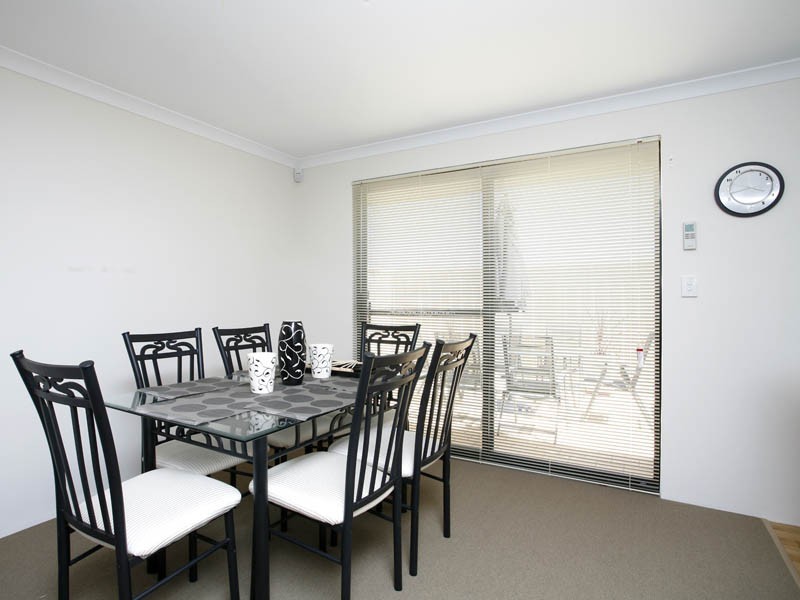 5/7 Barfield Road, Hammond Park WA 6164