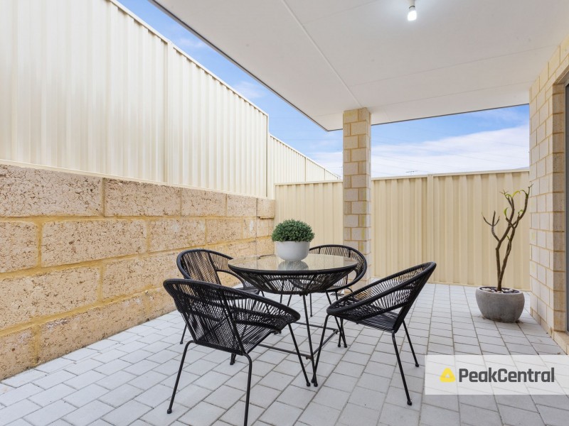 6 Greenwich Way, Success WA 6164