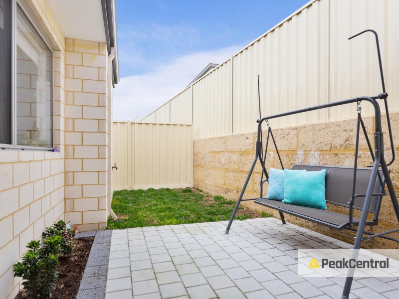 6 Greenwich Way, Success WA 6164