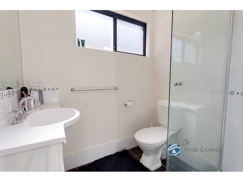 16/7 Barfield Road, Hammond Park WA 6164