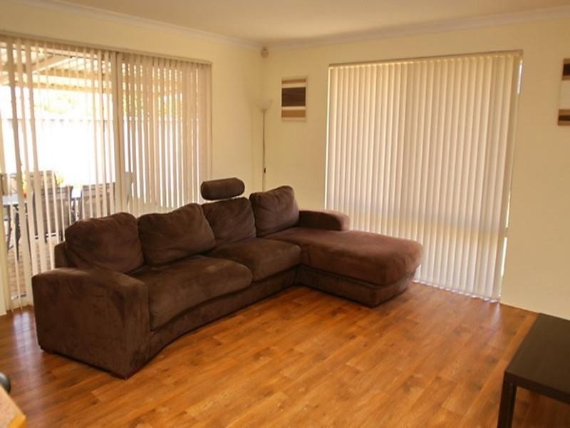 13 Rosehill Court, Atwell WA 6164